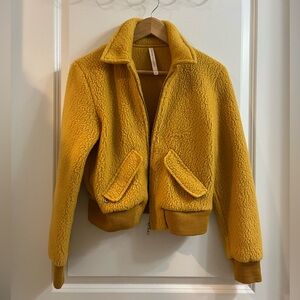 Aritzia Babaton Cropped Sherpa Teddy Jacket